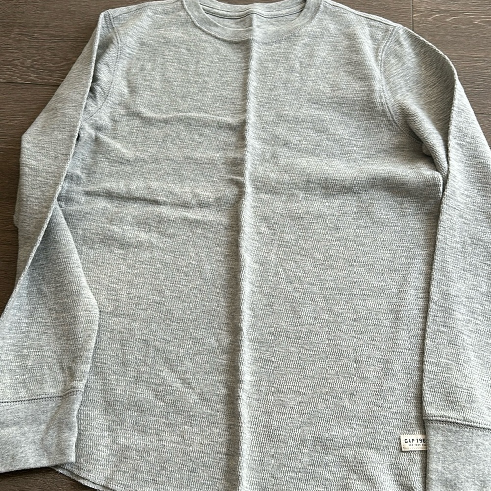 Gap long sleeve shirt. Size large (10) boys. Grey